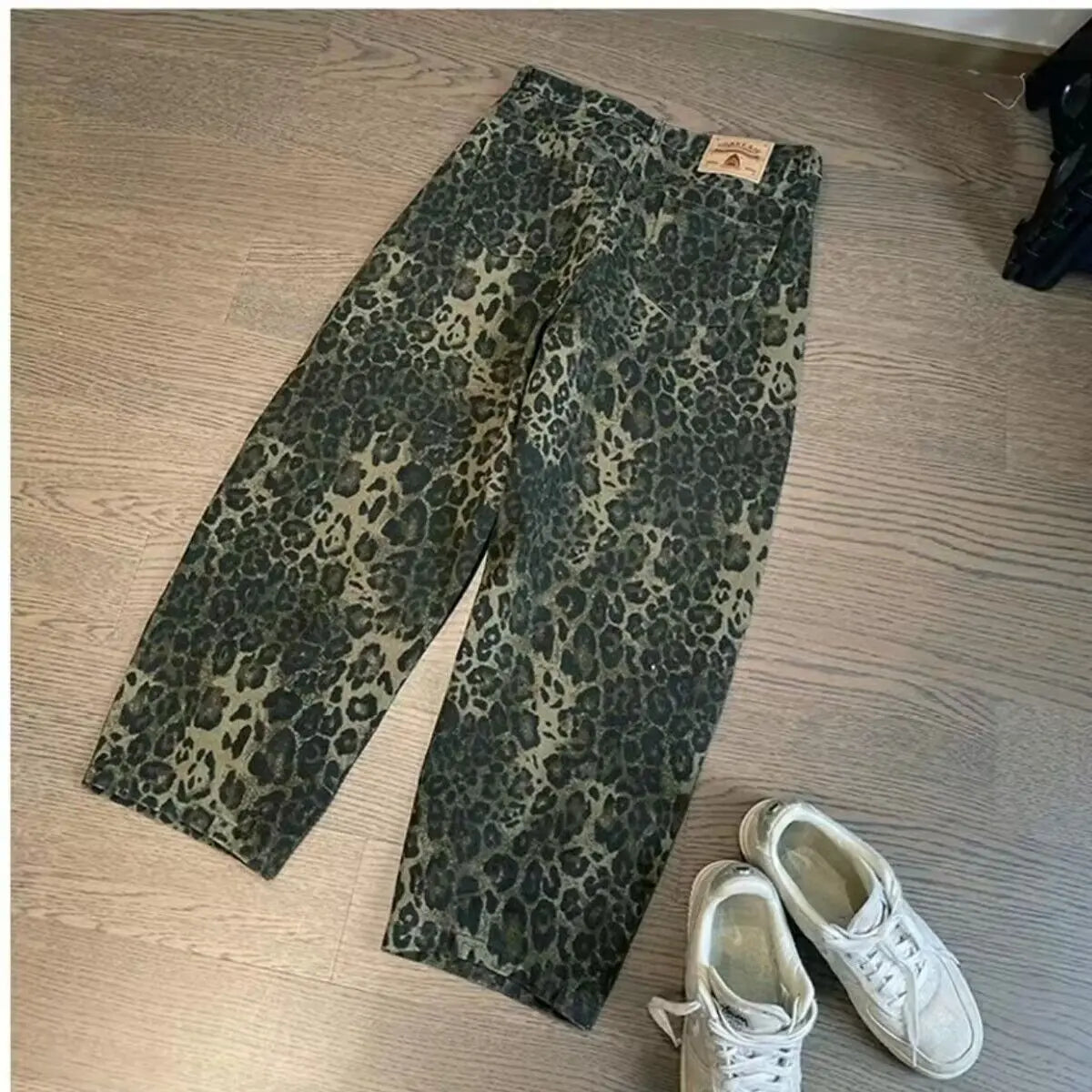 Leopard Print Jeans™ - Retro Vibes with Wide-Leg Jeans